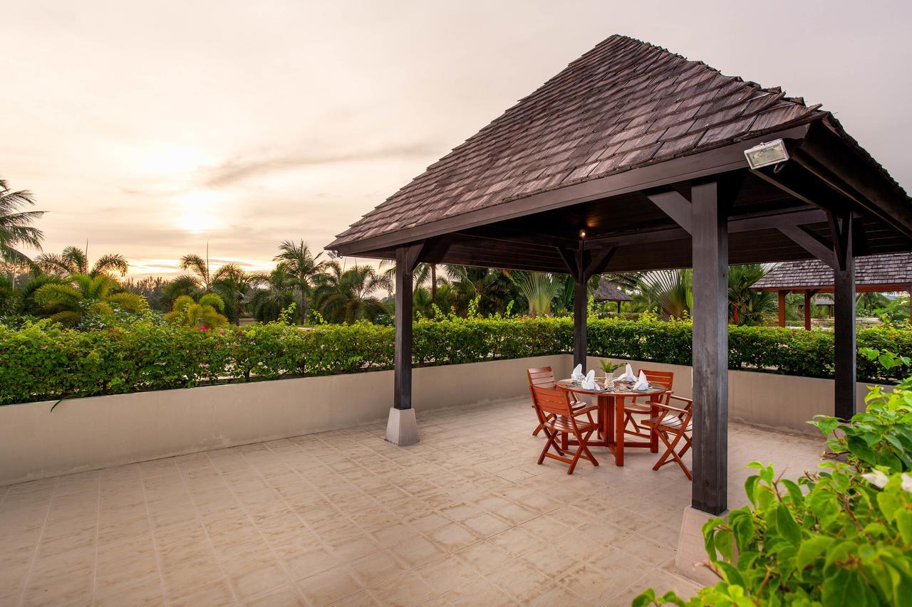 The Residence Resort Bang Tao Beach  Esterno foto